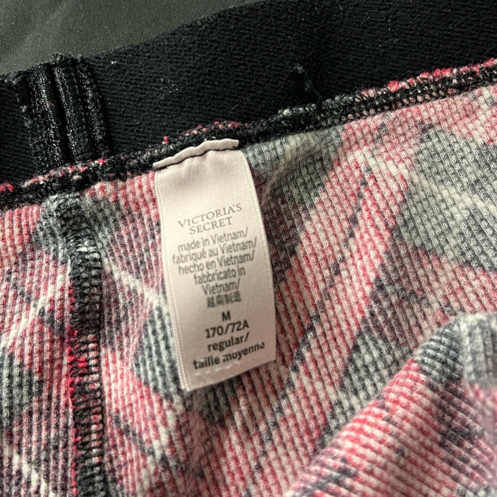 Victoria's Secret red and black plaid pajamas set medium women’s - Picture 6 of 7